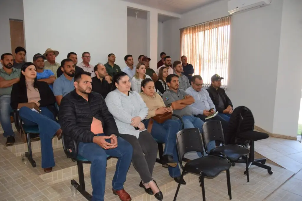 Secretaria de Desenvolvimento Econômico de Iguatemi promove reunião entre a Semadesc e representantes dos municípios do Cone Sul