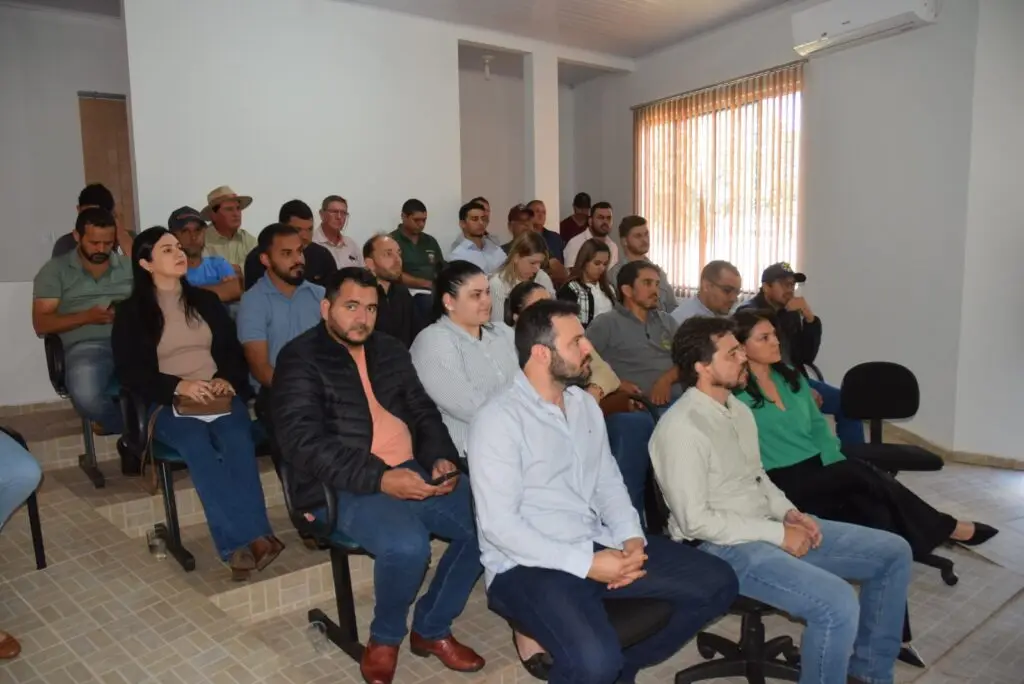 Secretaria de Desenvolvimento Econômico de Iguatemi promove reunião entre a Semadesc e representantes dos municípios do Cone Sul