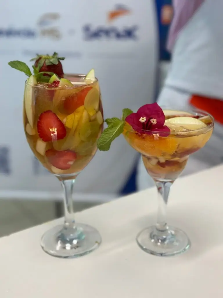 Curso de Batidas e Coquetéis capacita 15 alunos em Coronel Sapucaia Curso de Batidas e Coquetéis capacita 15 alunos em Coronel Sapucaia