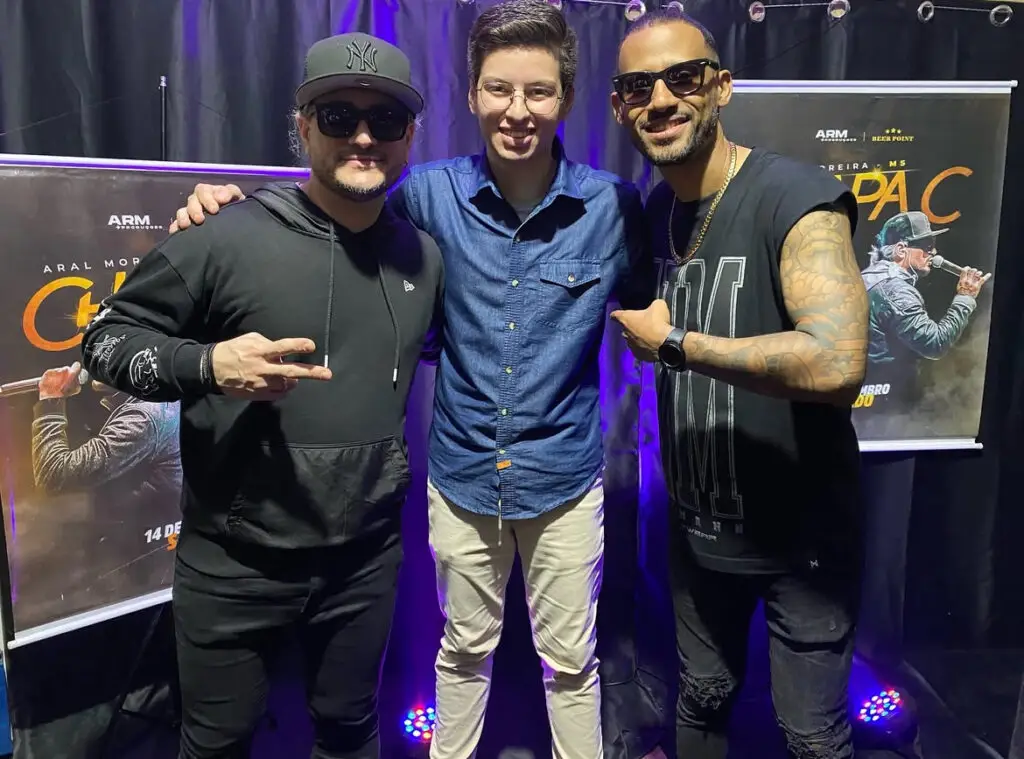 De músico a estrategista político: Matheus Fernandes, o marketeiro por trás da primeira prefeita mulher de Aral Moreira De músico a estrategista político: Matheus Fernandes, o marketeiro por trás da primeira prefeita mulher de Aral Moreira