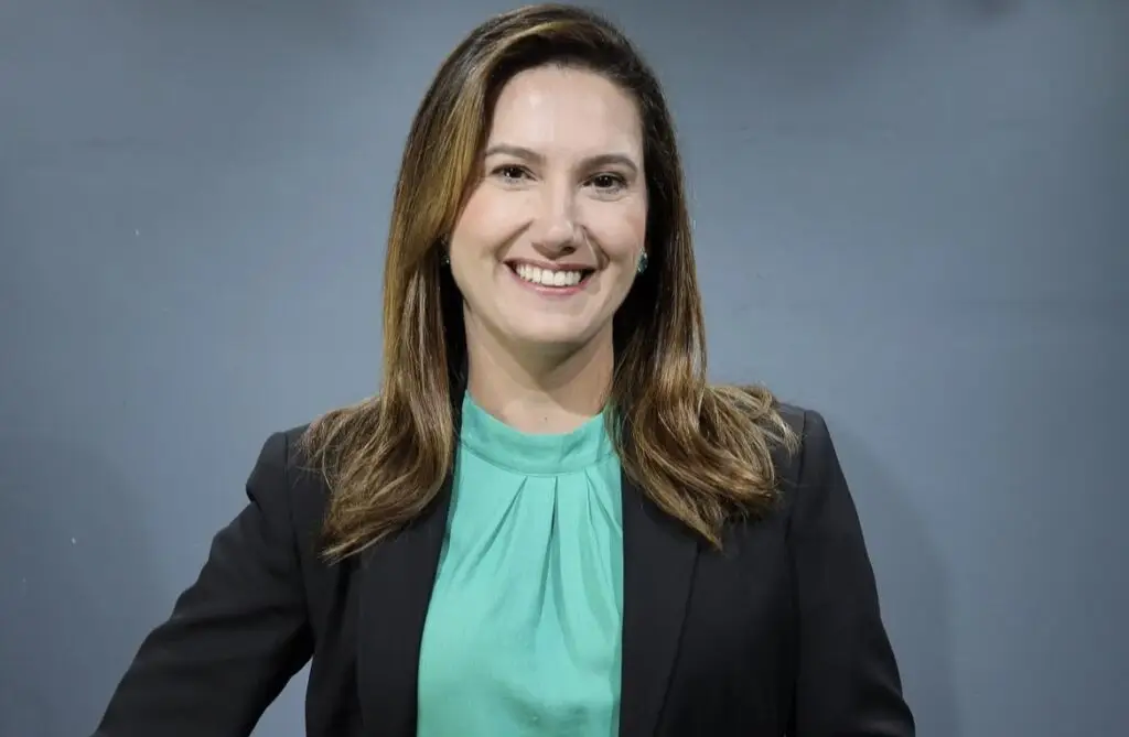 De músico a estrategista político: Matheus Fernandes, o marketeiro por trás da primeira prefeita mulher de Aral Moreira De músico a estrategista político: Matheus Fernandes, o marketeiro por trás da primeira prefeita mulher de Aral Moreira