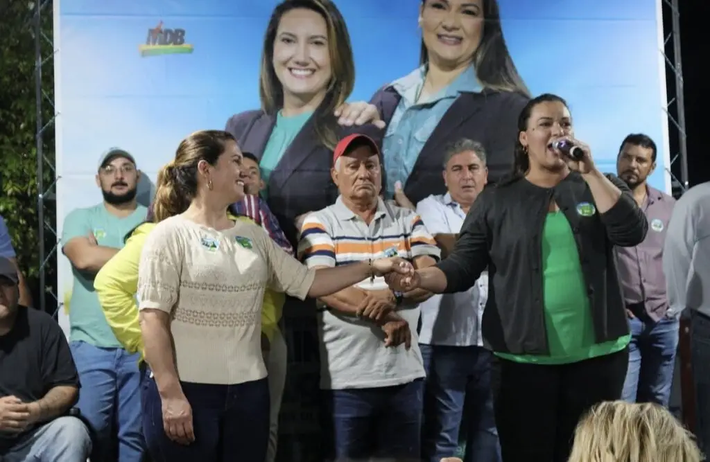 De músico a estrategista político: Matheus Fernandes, o marketeiro por trás da primeira prefeita mulher de Aral Moreira De músico a estrategista político: Matheus Fernandes, o marketeiro por trás da primeira prefeita mulher de Aral Moreira