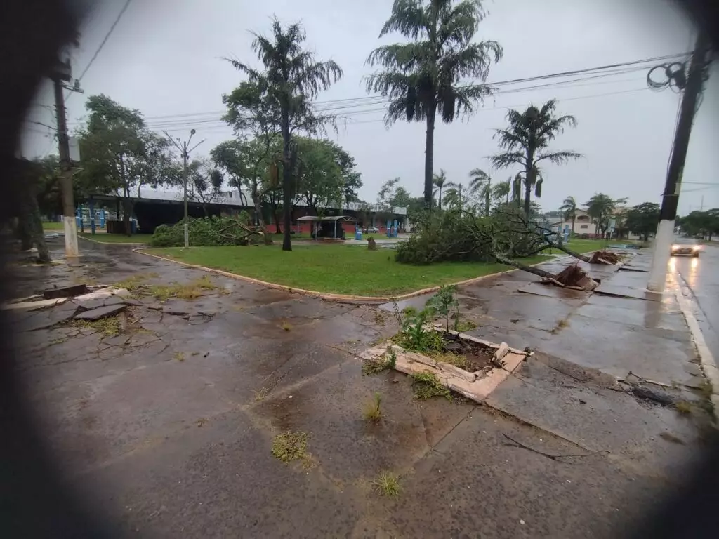Novo temporal atinge Amambai na manhã desta quarta-feira