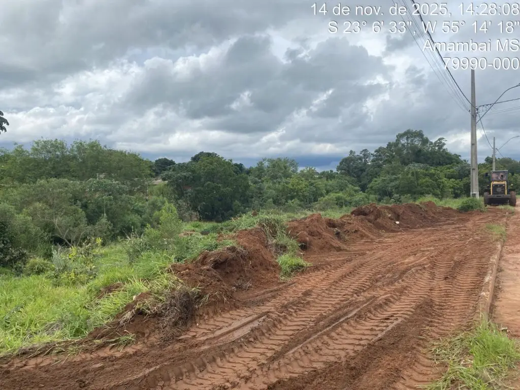 Prefeitura de Amambai realiza ação conjunta para interromper acesso irregular e limpar margens do Córrego Areião Prefeitura de Amambai realiza ação conjunta para interromper acesso irregular e limpar margens do Córrego Areião