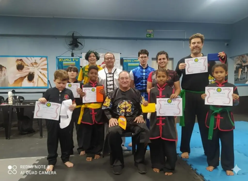 Escola Dragões de Fogo forma 19 novos graduados em Amambai e Dourados