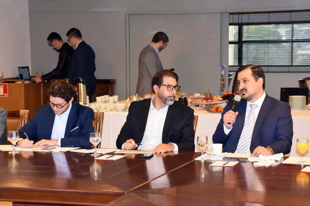 Fiems recebe comitiva de empresários da Bolívia para discutir oportunidades de negócio com MS