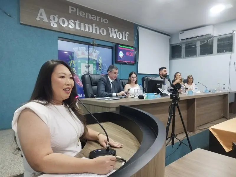 Aprovações do PPA, da LOA e homenagens marcaram o encerramento do ano legislativo 2025 em Aral Moreira