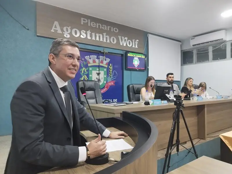 Aprovações do PPA, da LOA e homenagens marcaram o encerramento do ano legislativo 2025 em Aral Moreira