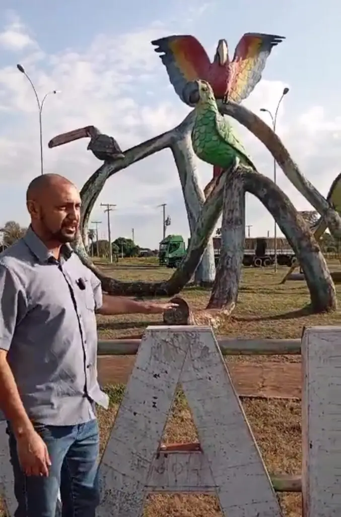 Nilsinho agradece prefeita Lurdes por sinalizar início da revitalização do Monumento das Araras Nilsinho agradece prefeita Lurdes por sinalizar início da revitalização do Monumento das Araras