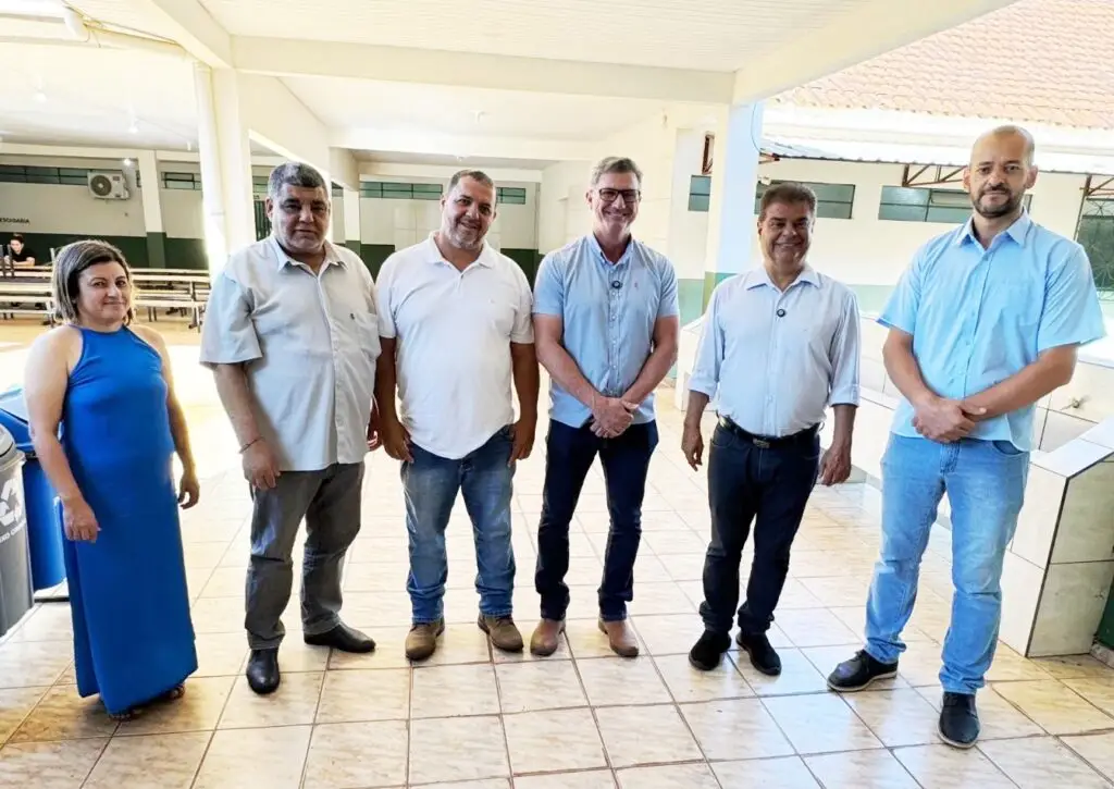 Prefeito Dr. Erlon e equipe recepcionam senador Nelsinho Trad em Sete Quedas