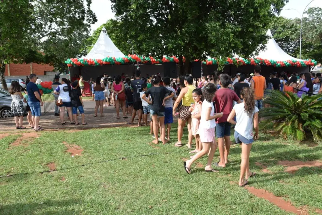 4 mil brinquedos distribuídos levam alegria às crianças iguatemienses na 5ª edição do Natal Feliz