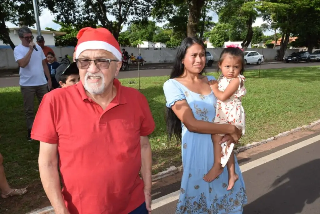 4 mil brinquedos distribuídos levam alegria às crianças iguatemienses na 5ª edição do Natal Feliz