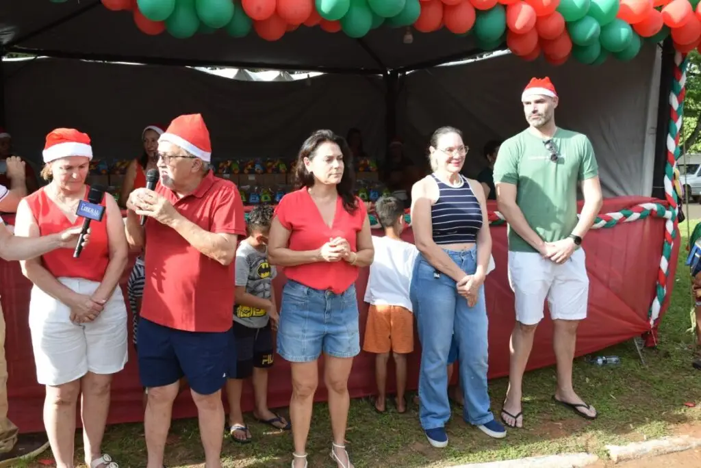 4 mil brinquedos distribuídos levam alegria às crianças iguatemienses na 5ª edição do Natal Feliz