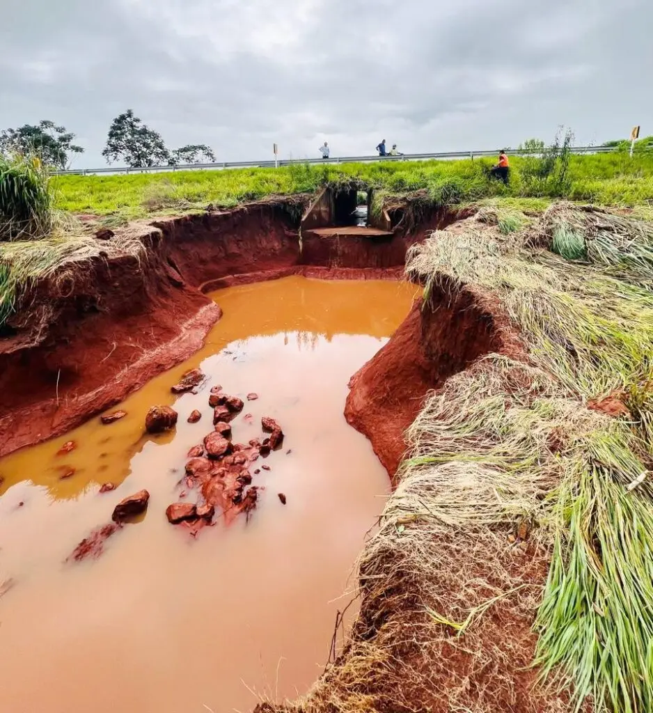 Após grandes estragos provocados pelas chuvas Paranhos pode decretar situação de emergência Após grandes estragos provocados pelas chuvas Paranhos pode decretar situação de emergência