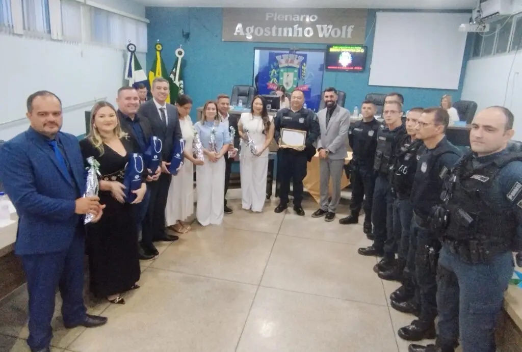 Aprovações do PPA, da LOA e homenagens marcaram o encerramento do ano legislativo 2025 em Aral Moreira