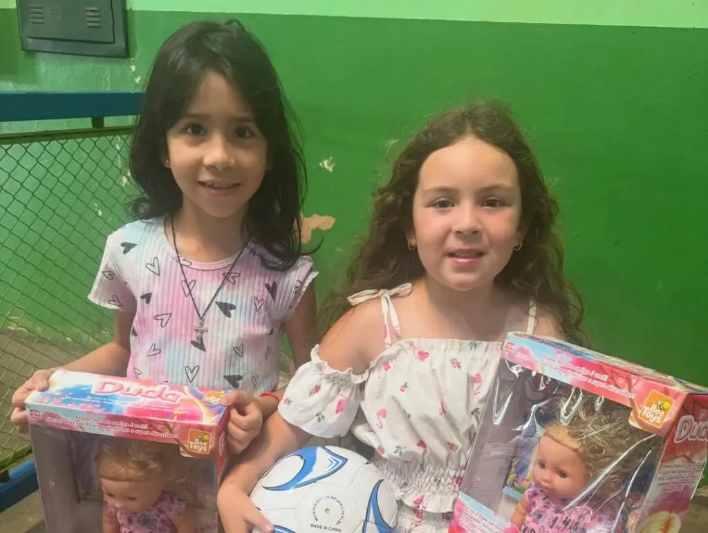 Concluídas as entregas de brinquedos em Paranhos