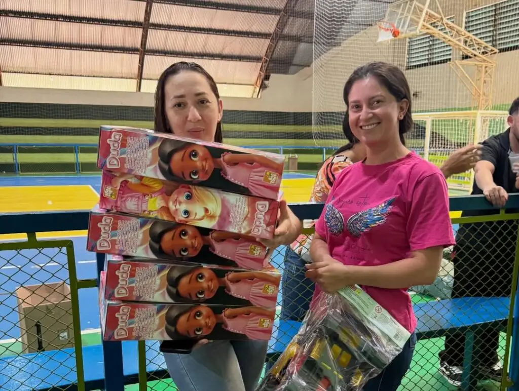 Concluídas as entregas de brinquedos em Paranhos