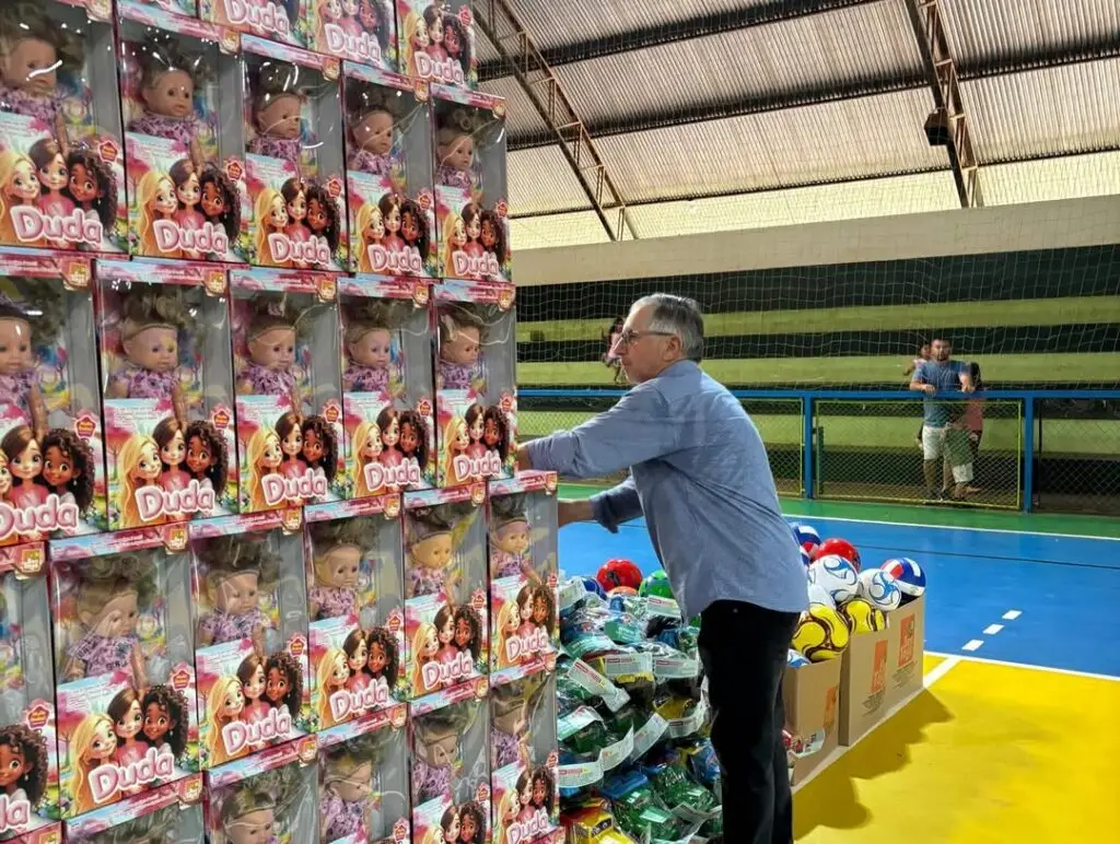 Concluídas as entregas de brinquedos em Paranhos