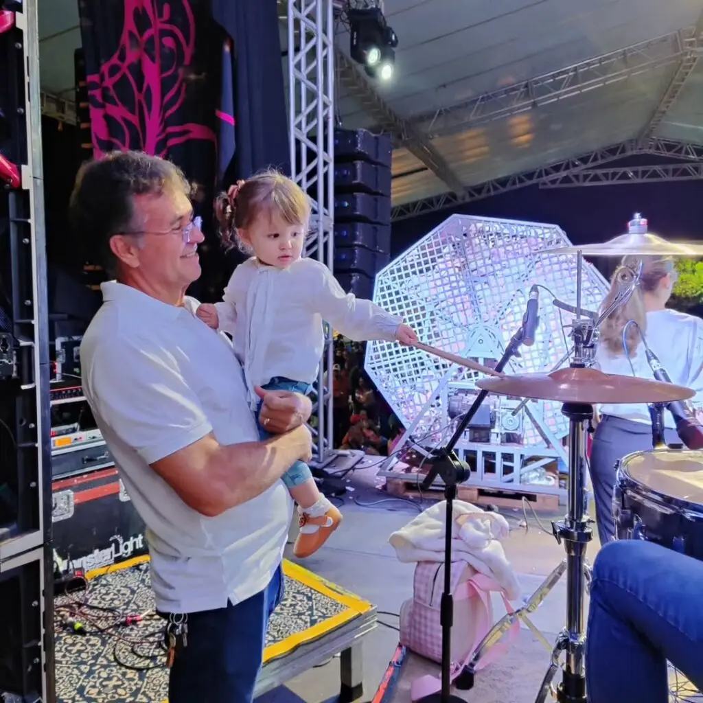 Show de Prêmios marca a primeira noite da programação de ano novo em Sete Quedas