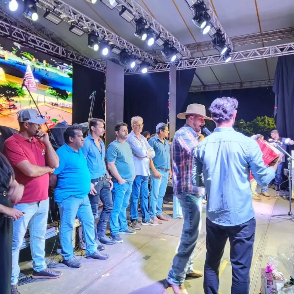 Show de Prêmios marca a primeira noite da programação de ano novo em Sete Quedas