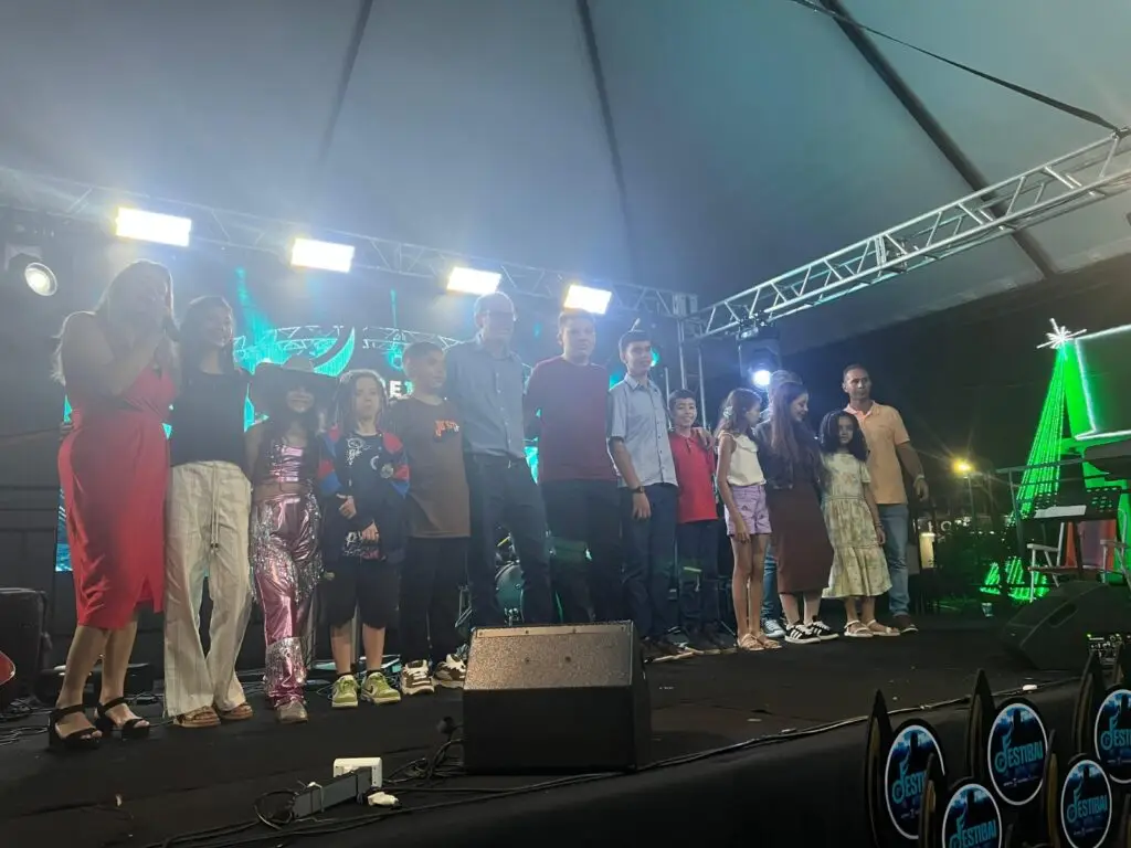 11º Festibai transforma sábado em noite de talento, música e espírito natalino em Amambai 11º Festibai transforma sábado em noite de talento, música e espírito natalino em Amambai