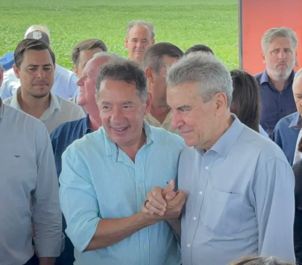 Riedel atende Paulo Corrêa e Gerson Claro e homologa licitação da pavimentação da MS-289, entre Amambai e Juti Riedel atende Paulo Corrêa e Gerson Claro e homologa licitação da pavimentação da MS-289, entre Amambai e Juti