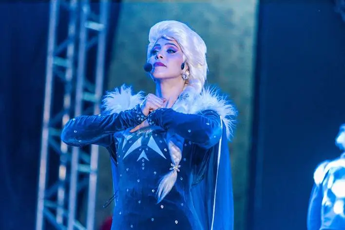 Mais de 3 mil pessoas prestigiam o acender das luzes natalinas em Caarapó