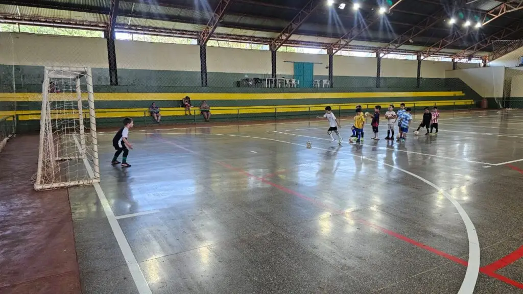 Semel retoma atividades das escolinhas desportivas em Aral Moreira Semel retoma atividades das escolinhas desportivas em Aral Moreira