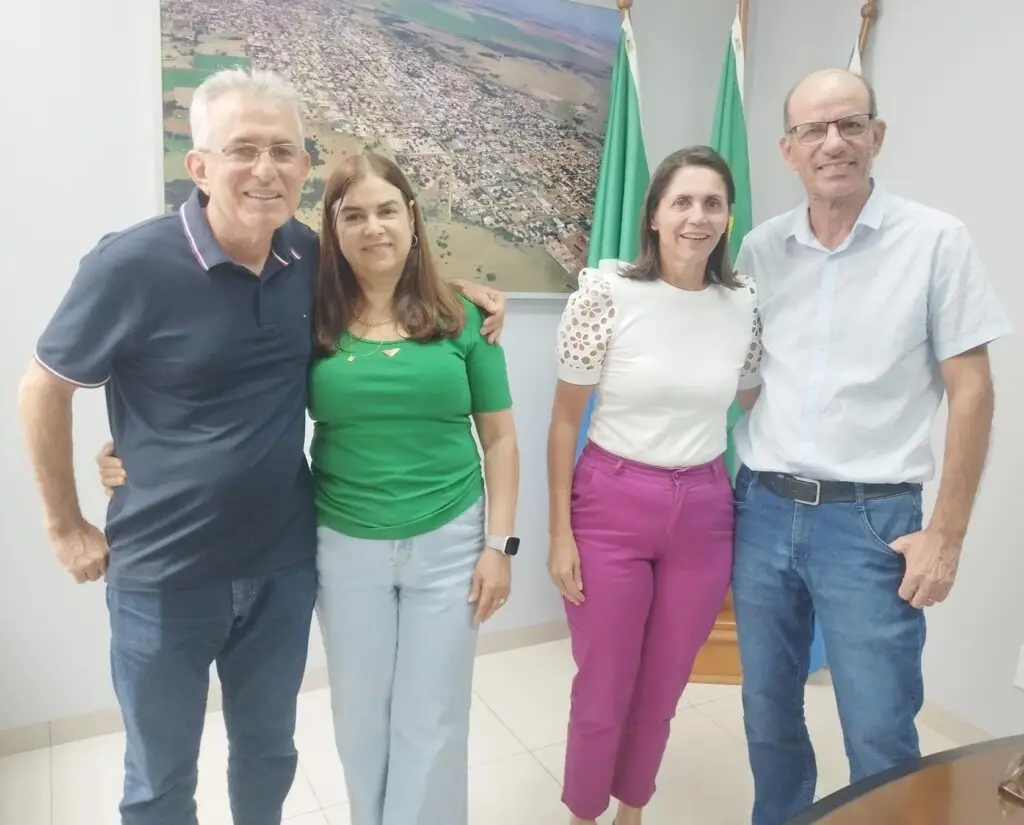 Jaime Vizzotto assume a prefeitura em Amambai