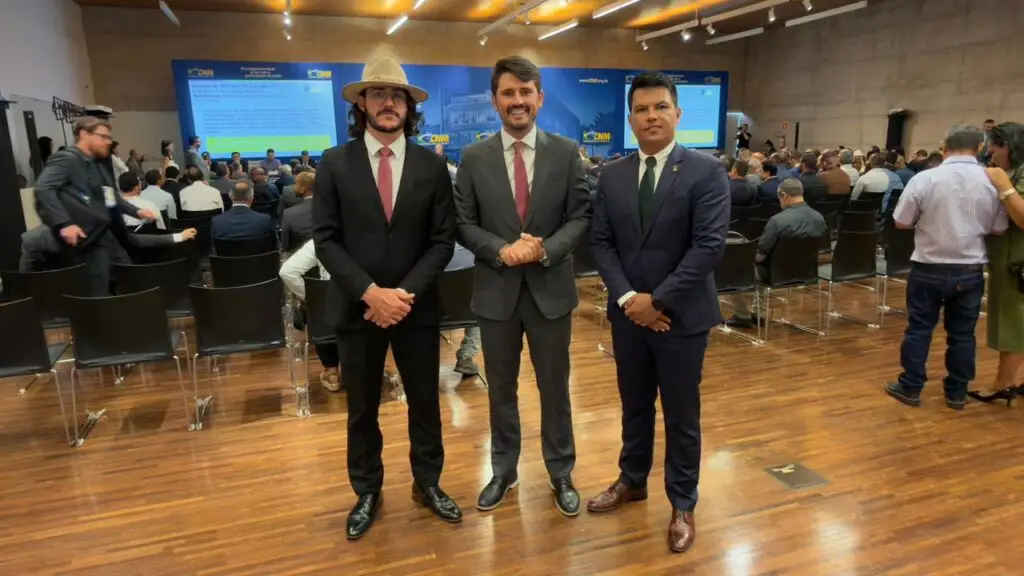 Em Brasília, presidente da Assomasul participa da Assembleia Geral da CNM e discute mobilização municipalista