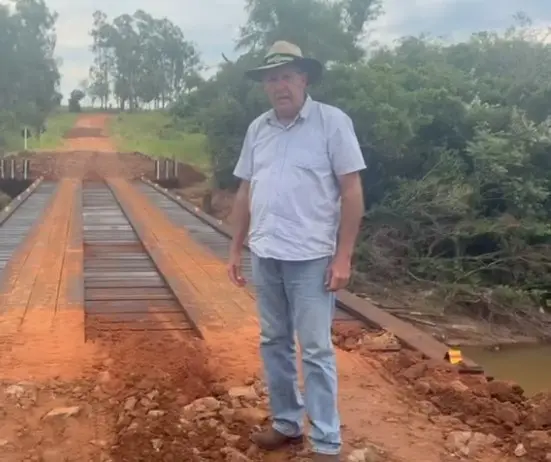Governo do Estado e Prefeitura entregam ponte reconstruída após temporal em Paranhos