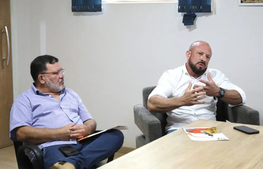 Governo de Mundo Novo recebe empresários catarinenses interessados na implantação de empresa no município