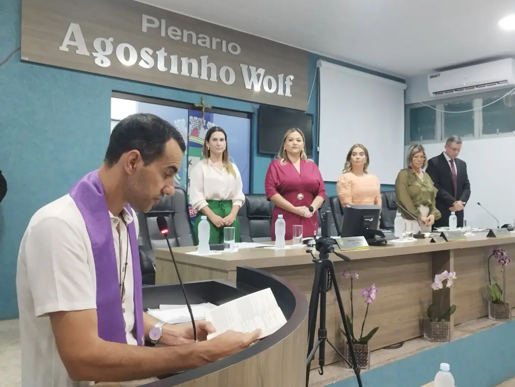 Sessão solene marca a abertura do ano legislativo 2026 na Câmara de Aral Moreira Sessão solene marca a abertura do ano legislativo 2026 na Câmara de Aral Moreira