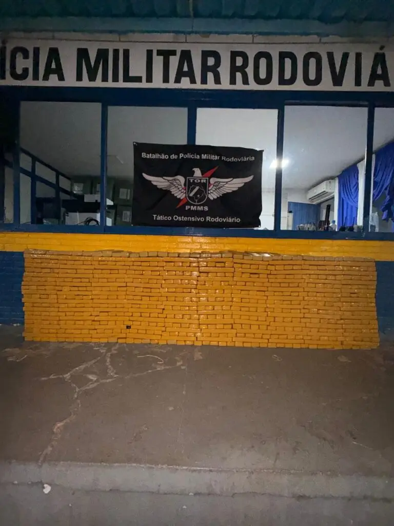 Amambai: BPMRv apreende 663 kg de maconha, recupera veículo roubado e prende autor na MS-156