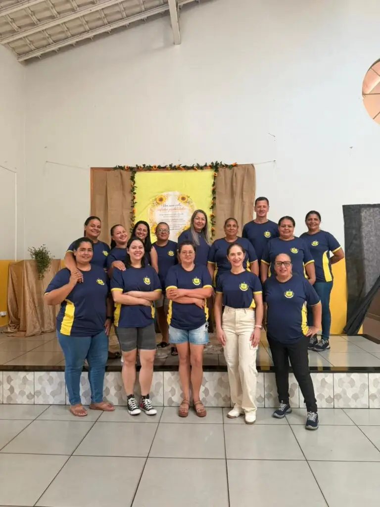 Iguatemi: Professores da Escola Municipal de Tempo Integral Tancredo Neves foram recepcionados com café da manhã especial