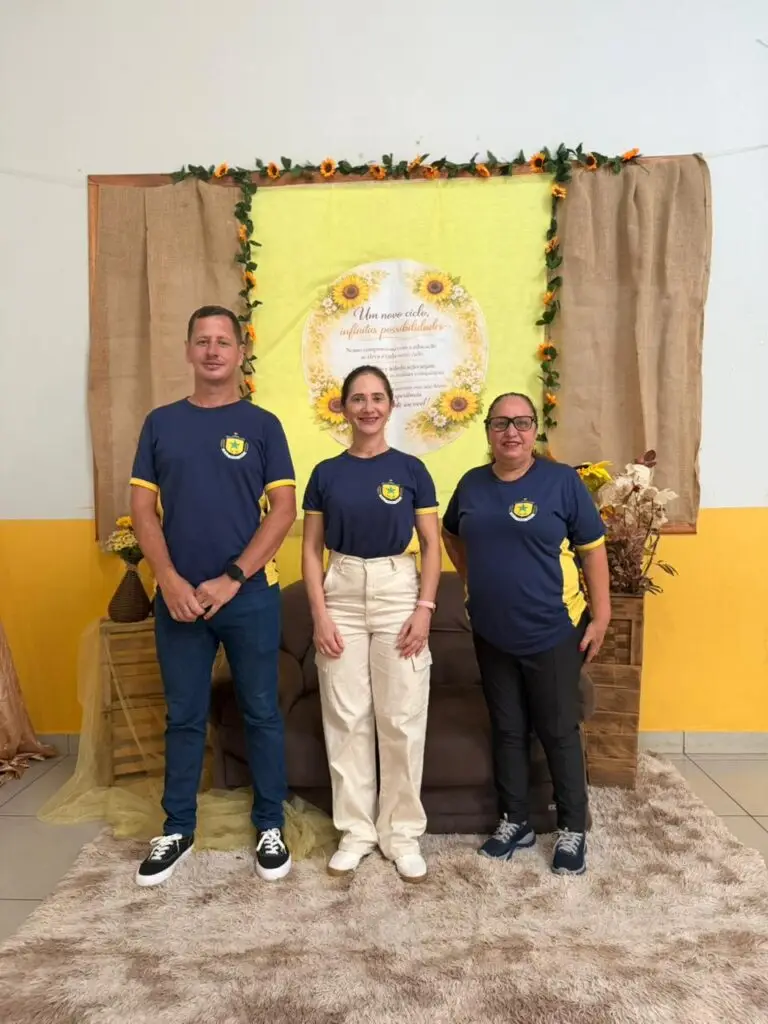 Iguatemi: Professores da Escola Municipal de Tempo Integral Tancredo Neves foram recepcionados com café da manhã especial