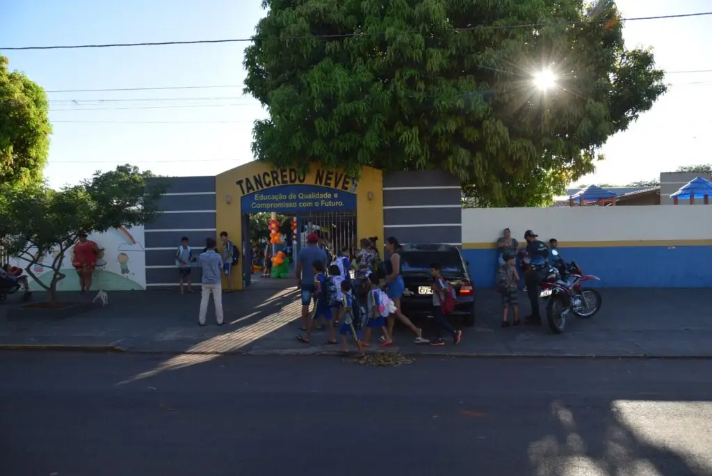 Iguatemi: Alunos da Rede Municipal de Ensino são recepcionados calorosamente por professores e profissionais, no início do ano letivo de 2026