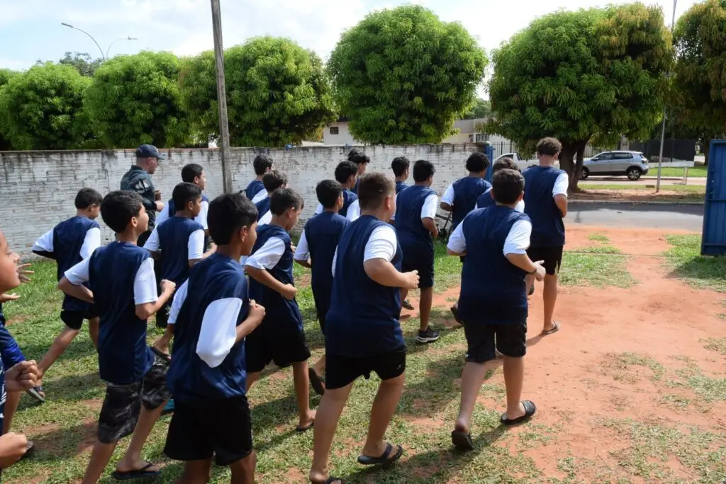 Iguatemi: Projeto da Polícia Militar "Bom de Bola, Bom na Escola" inicia suas atividades oficialmente