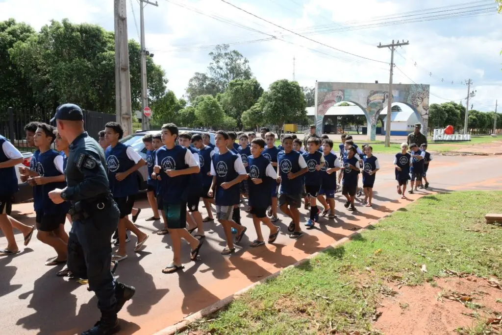 Iguatemi: Projeto da Polícia Militar "Bom de Bola, Bom na Escola" inicia suas atividades oficialmente