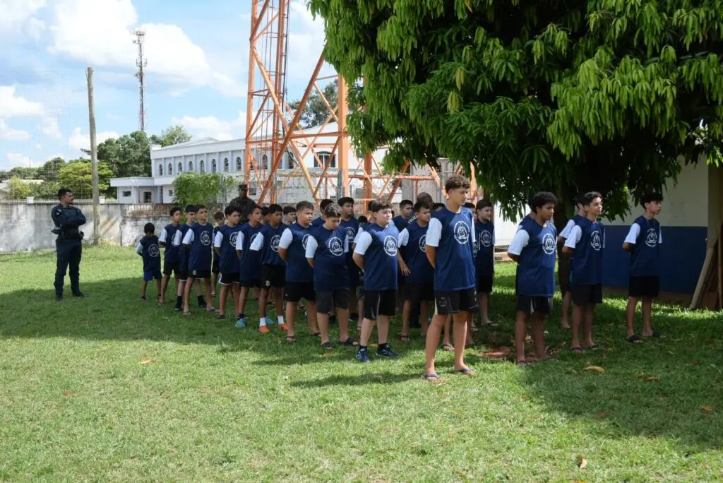 Iguatemi: Projeto da Polícia Militar "Bom de Bola, Bom na Escola" inicia suas atividades oficialmente