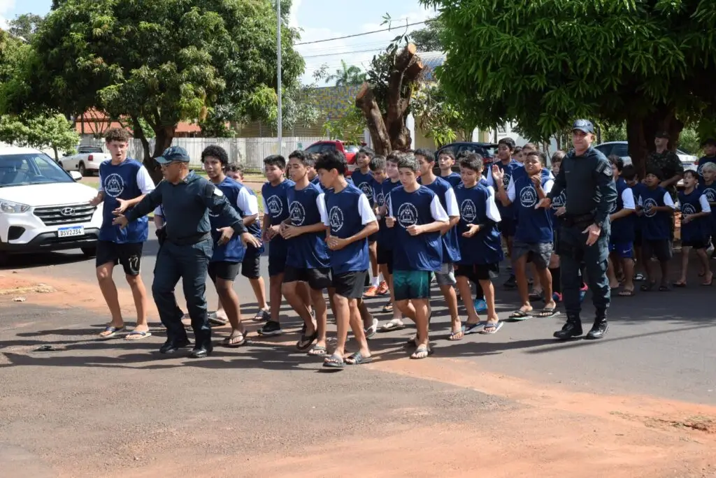 Iguatemi: Projeto da Polícia Militar "Bom de Bola, Bom na Escola" inicia suas atividades oficialmente