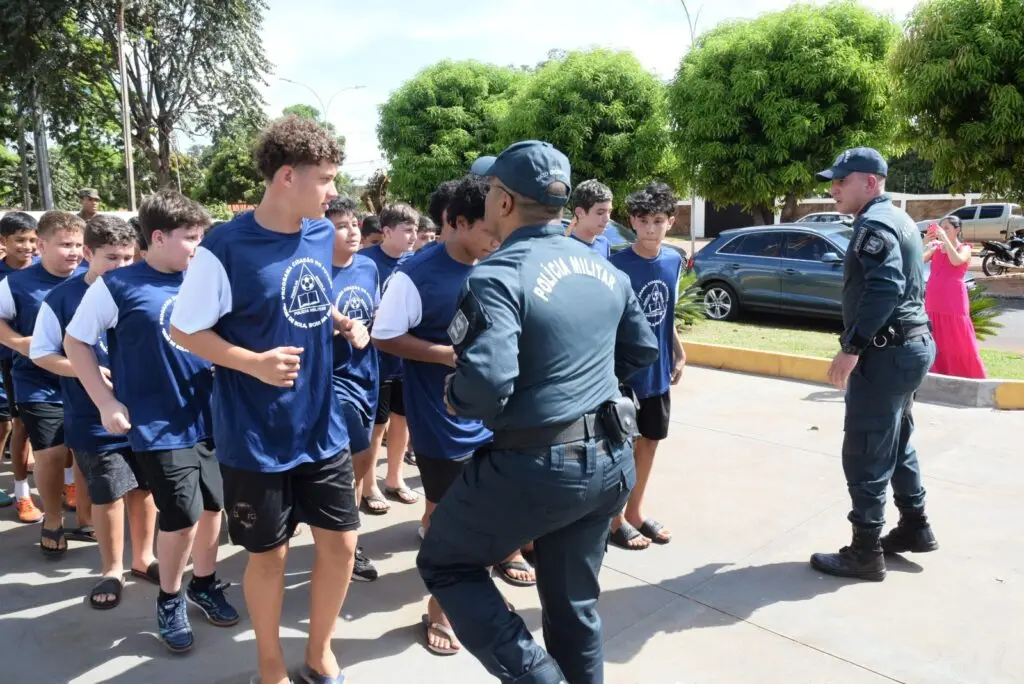 Iguatemi: Projeto da Polícia Militar "Bom de Bola, Bom na Escola" inicia suas atividades oficialmente