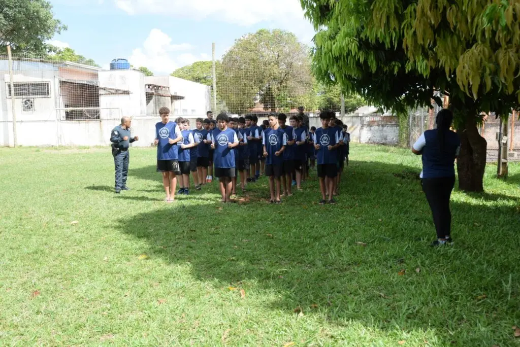 Iguatemi: Projeto da Polícia Militar "Bom de Bola, Bom na Escola" inicia suas atividades oficialmente