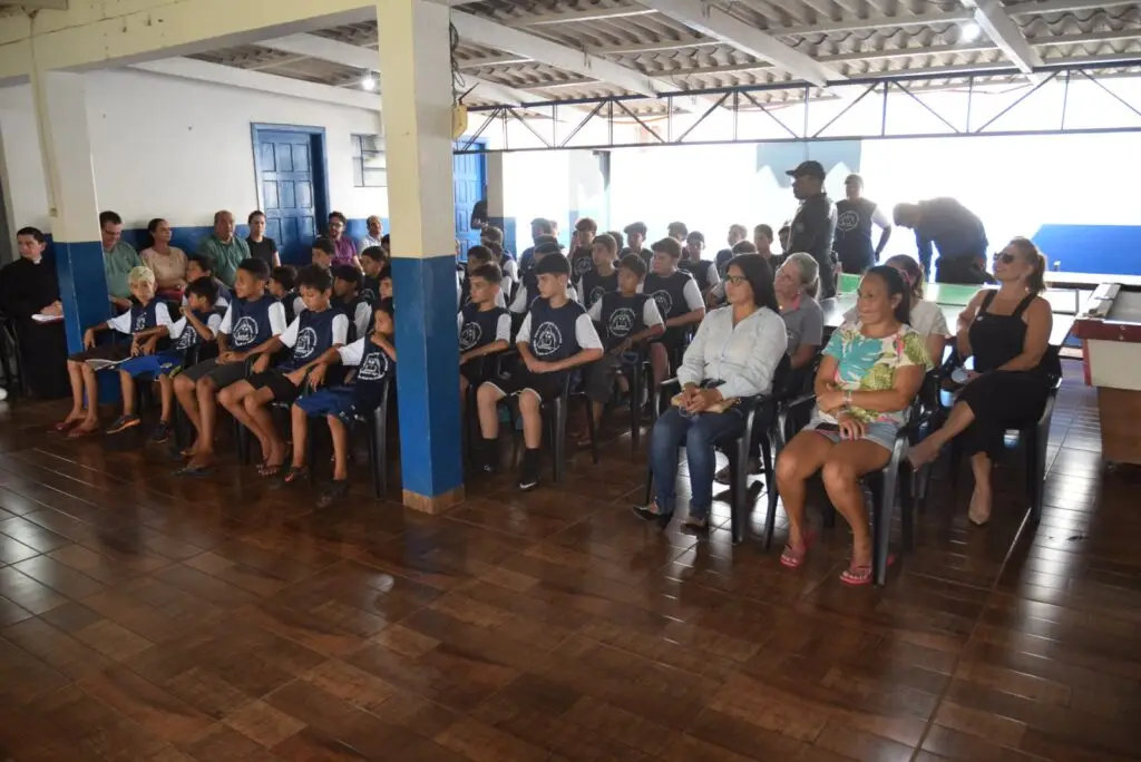 Iguatemi: Projeto da Polícia Militar "Bom de Bola, Bom na Escola" inicia suas atividades oficialmente