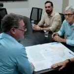 Prefeito de Sete Quedas assina ordem de serviço para obras de asfalto no bairro El Paraíso