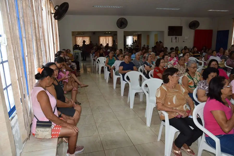 Secretaria de Assistência Social de Iguatemi promove palestra para homenagear as mulheres dos programas sociais