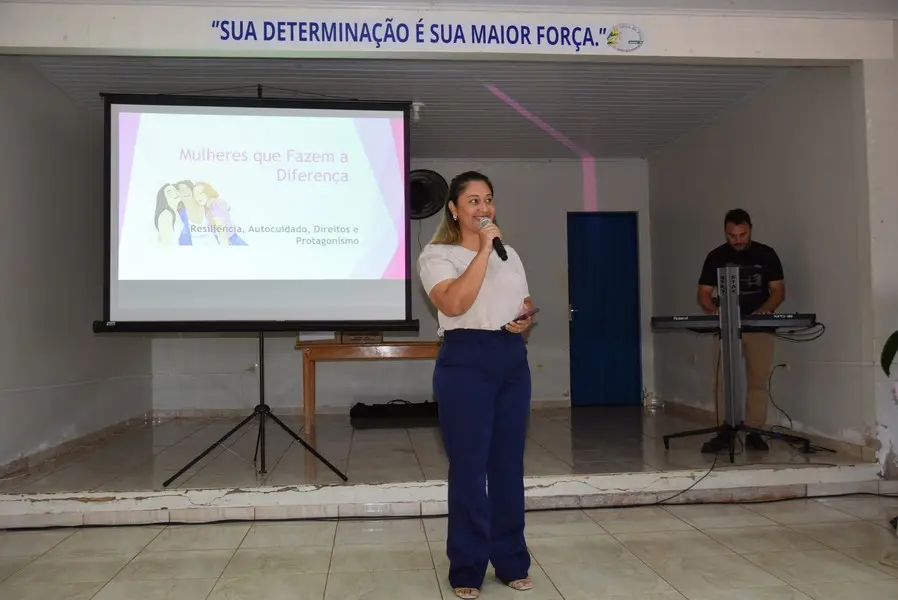 Secretaria de Assistência Social de Iguatemi promove palestra para homenagear as mulheres dos programas sociais