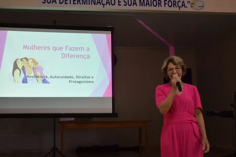 Secretaria de Assistência Social de Iguatemi promove palestra para homenagear as mulheres dos programas sociais