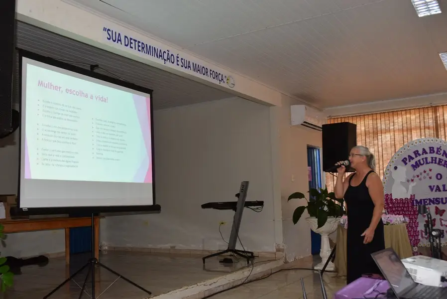 Secretaria de Assistência Social de Iguatemi promove palestra para homenagear as mulheres dos programas sociais
