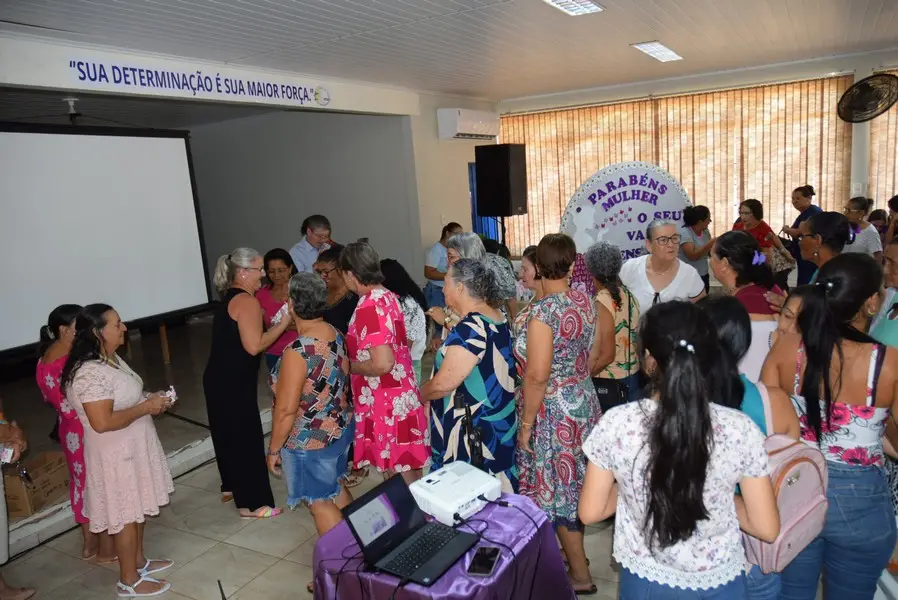 Secretaria de Assistência Social de Iguatemi promove palestra para homenagear as mulheres dos programas sociais